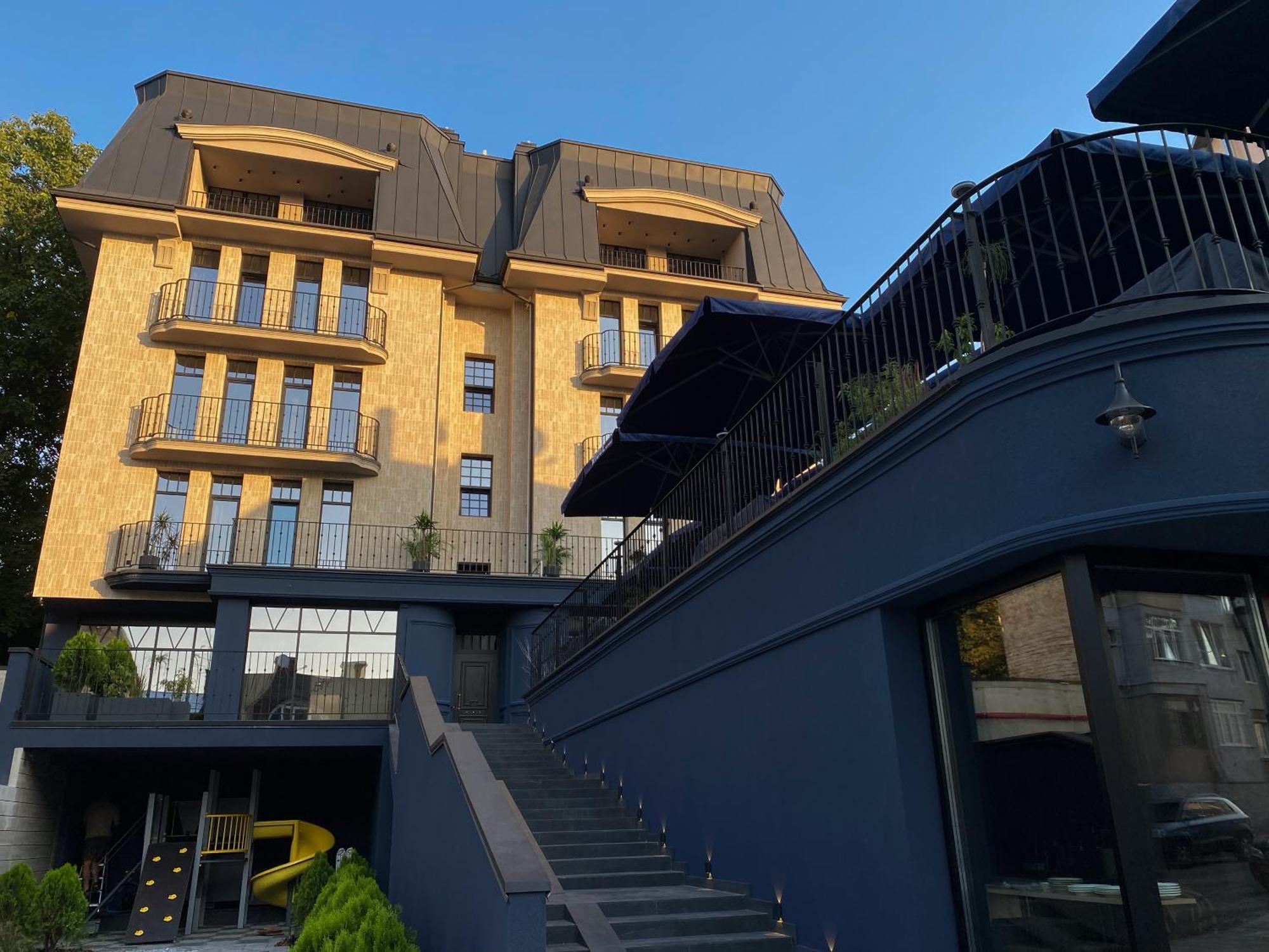 Ridge Apartments Чернивци Екстериор снимка