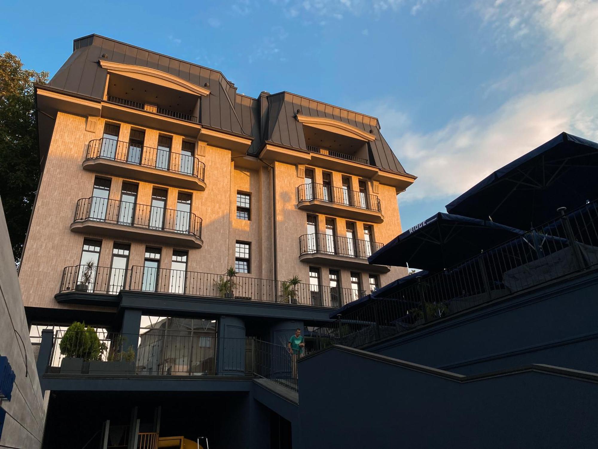 Ridge Apartments Чернивци Екстериор снимка
